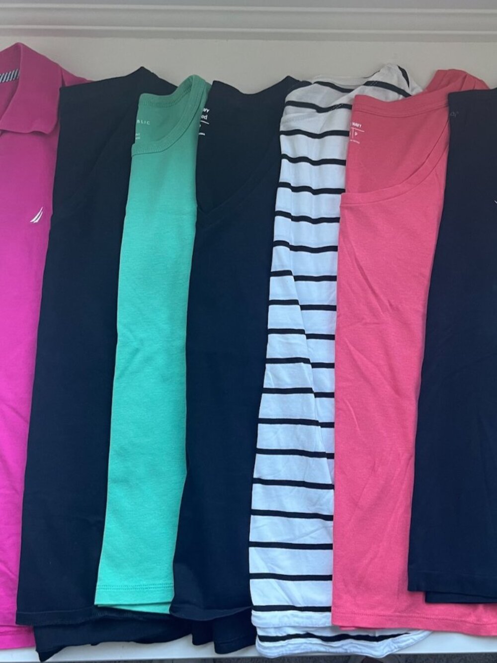 Women’s Short Sleeved Tee Bundle Size Small